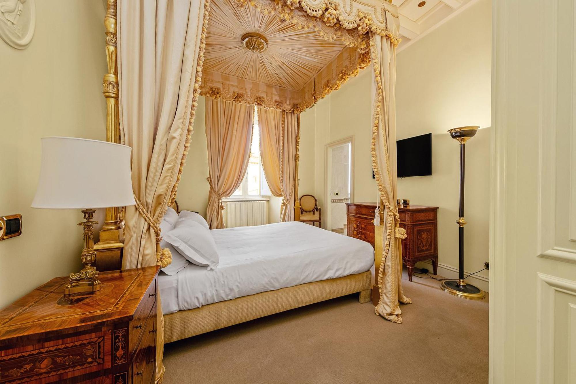 Ych-Magnifica Residenza A Campo De Fiori Apartment Rome Exterior photo